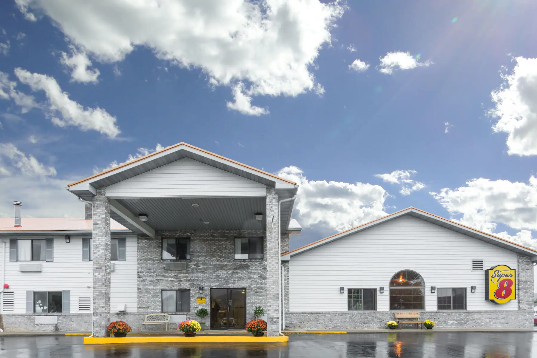 Super 8 Motel - Gallia County Convention & Visitor's Bureau