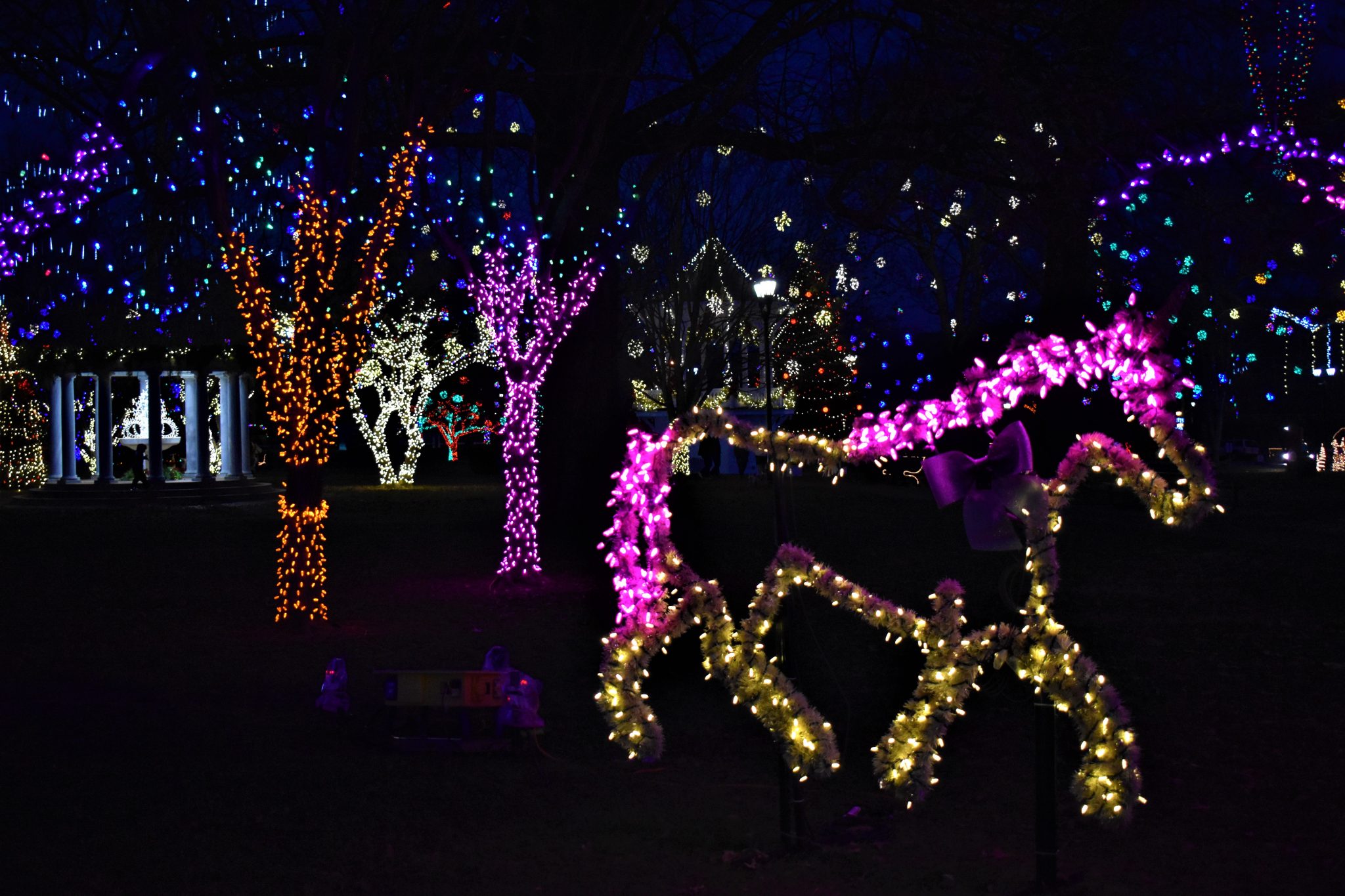 christmas light displays in ohio 2021 christmas light displays in ohio 2021